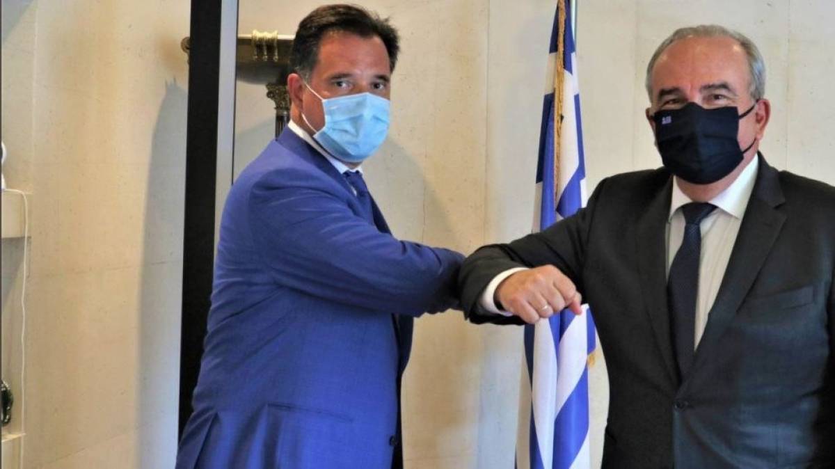 Σε καραντίνα Γεωργιάδης, Παπαθανάσης-Ήρθαν σε επαφή με επενδυτή με κορονοϊό