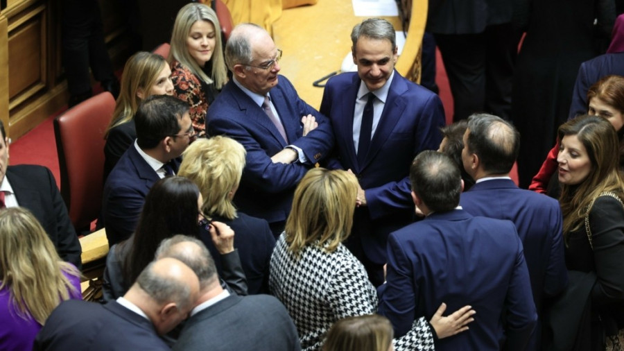 «Πατρίς - Θρησκεία - Οικογένεια» και πολιτικό τουρλουμπούκι