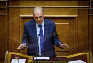 Βελόπουλος: Εξώδικο στα ΜΜΕ για την τοποθέτηση στην «ακροδεξιά» πτέρυγα