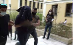 Κρατούμενος μέχρι τη δίκη ο 22χρονος σάτυρος της Νέας Σμύρνης