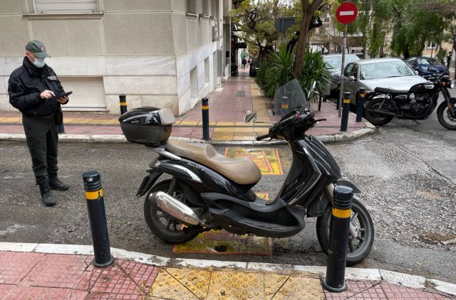 Δήμος Αθηναίων: Τέλος στην αντικοινωνική στάθμευση με αισθητήρες σε ράμπες