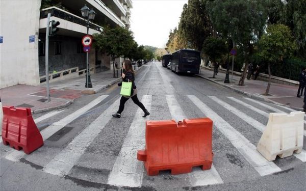 "Nein" σε συγκεντρώσεις και πορείες, σήμερα, στο κέντρο