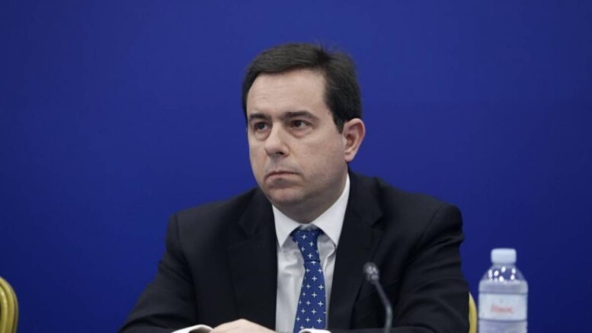 Μηταράκης: Απώλεια δεκάδων εκατ. ευρώ από τα κυκλώματα λαθροδιακινητών
