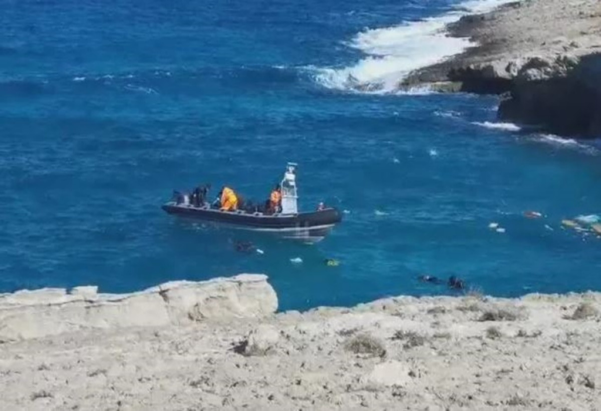Ναυάγιο στα Κύθηρα: Ανασύρθηκαν επτά σοροί από τη θάλασσα