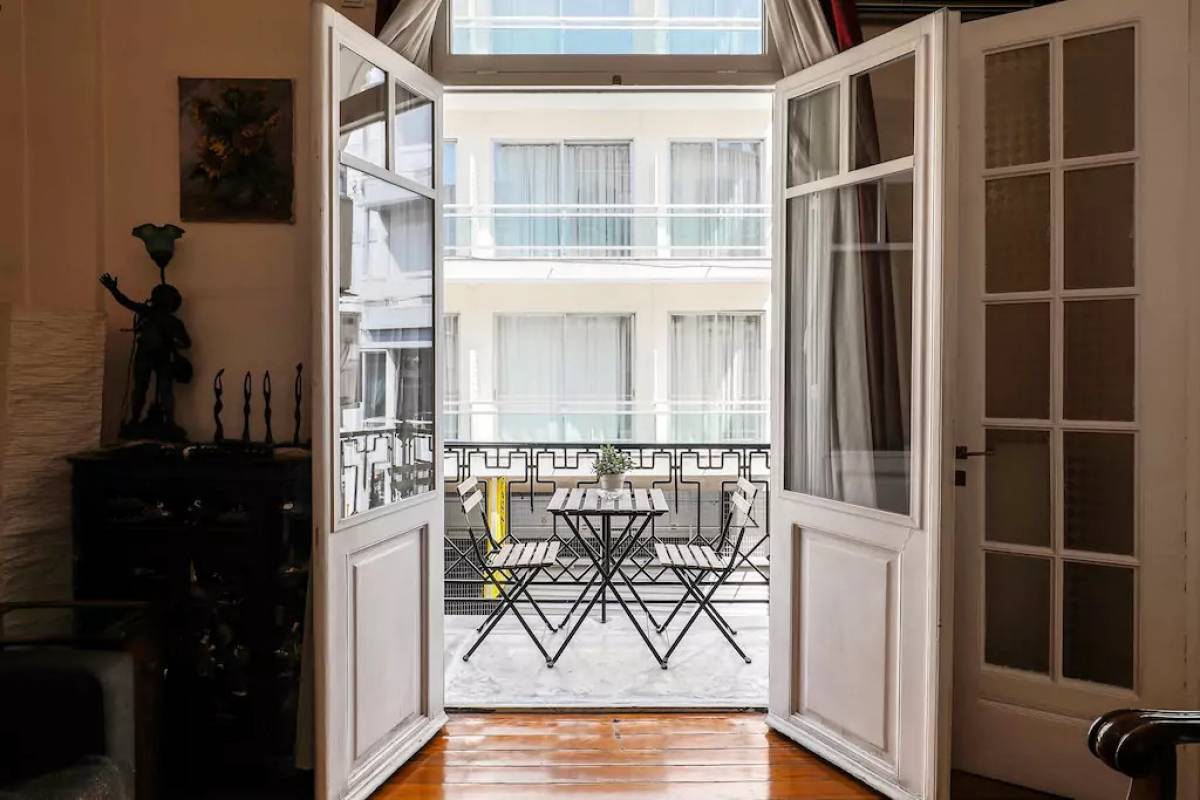Πληθωρισμός κλινών και airbnb απειλούν τη βιωσιμότητα των αθηναϊκών ξενοδοχείων
