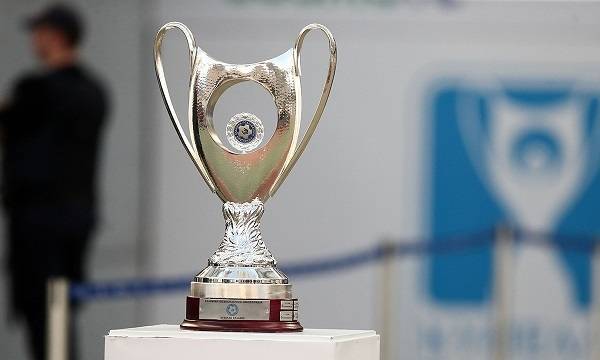 Πρεμιέρα στα πρωταθλήματα, τελικός στο Κύπελλο Ελλάδας