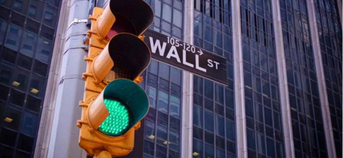 Άνοδος με τεχνολογικό «αέρα» για τη Wall Street