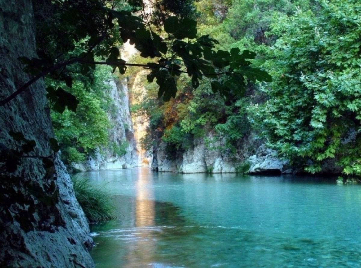 Οι πύλες της κόλασης στη Γη