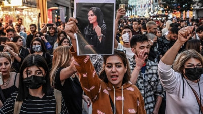 Ιράν: Τουλάχιστον 54 νεκροί στις διαδηλώσεις για την Μάχσα Αμινί