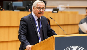 Μανιάτης: Παρέμβαση στην Κάγια Κάλας για την προστασία των Χριστιανών στην Ιορδανία