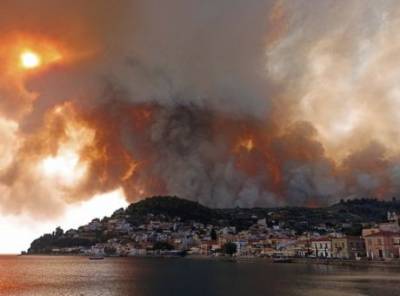 Σπανός:Χρειάζεται ενίσχυση δυνάμεων για την κατάσβεση της φωτιάς στην Εύβοια
