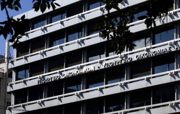 Ένα νομοσχέδιο πηγή εσόδων, στα συρτάρια
