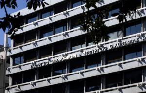Ένα νομοσχέδιο πηγή εσόδων, στα συρτάρια