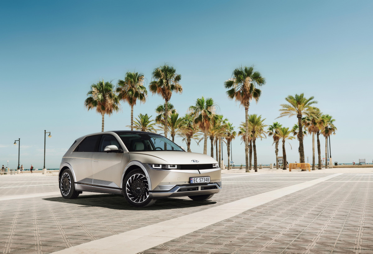 To Hyundai IONIQ 5 κατακτά το βραβείο Car of the Year 2022-2023