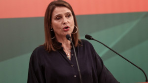 ΠΑΣΟΚ: Στην Επιτροπή Δεοντολογίας σήμερα (15/4) η Κατερίνα Μπατζελή