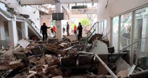 Χιλιάδες άνθρωποι χωρίς σπίτι μετά τον σεισμό στην Ινδονησία που άφησε πίσω του 51 νεκρούς