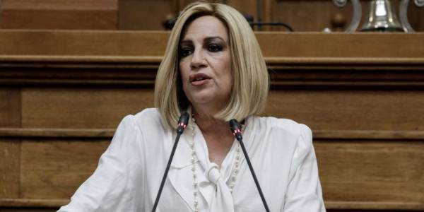 Γεννηματά: Ο Μητσοτάκης δεν κάνει τίποτα για το ΕΣΥ
