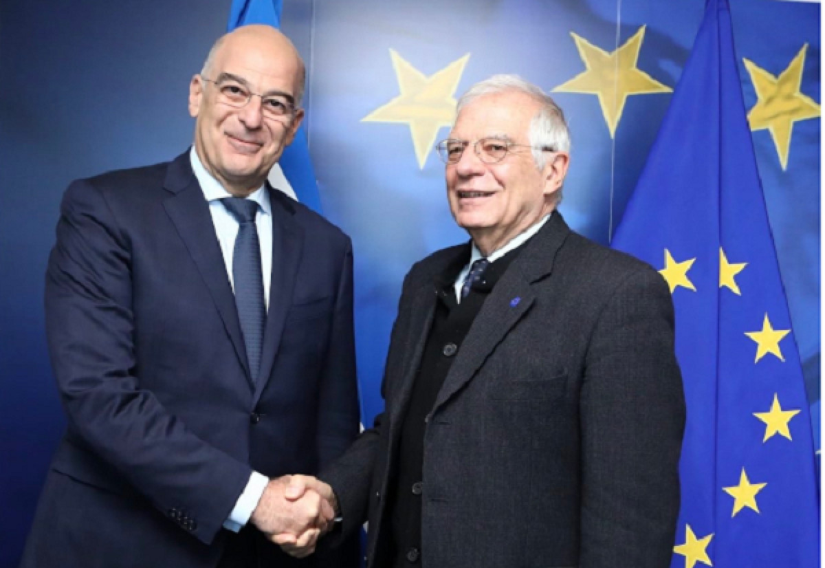 Επιστολή Δένδια σε Μπορέλ για τους Έλληνες εγκλωβισμένους στο Σουδάν