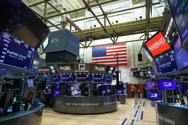 Με ράλι ανακούφισης έκλεισε την εβδομάδα η Wall Street
