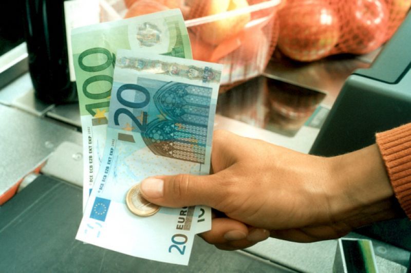 Συνεχίζει να καλπάζει με γοργούς ρυθμούς η ακρίβεια