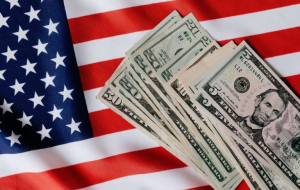 ΗΠΑ: Στα $129 δισ. το έλλειμα κεντρικής κυβέρνησης τον Ιανουάριο