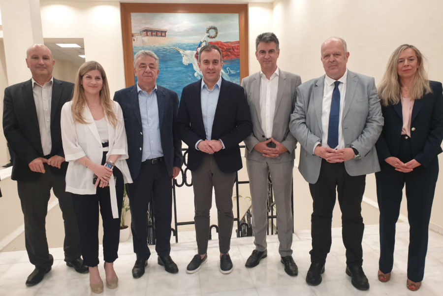 ΥΠΕΞ: Υπέγραψε Μνημόνιο Συνεργασίας για τη λειτουργία Γραφείου Εξωστρέφειας στην Κρήτη