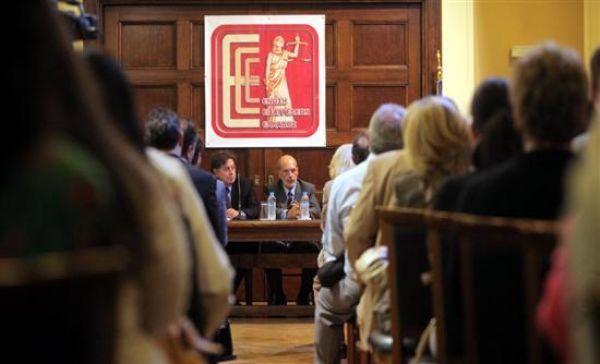 Eνωση Εισαγγελέων: Μόνο με συνταγματική αναθεώρηση η παράταση ορίου συνταξιοδότησης