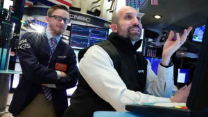 Νέος γύρος ρευστοποιήσεων στη Wall Street- Τρίτη σερί εβδομάδα απωλειών