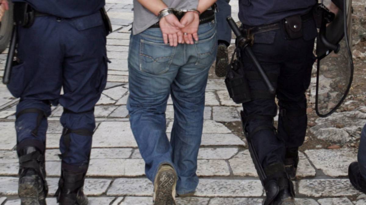Το Σαββατοκύριακο χτύπησαν «κόκκινο» οι παραβιάσεις των μέτρων του κορονοϊού