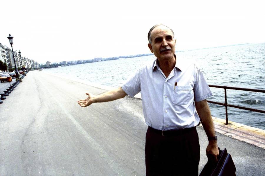 Τι να τα κάνω τα τραγούδια σας;