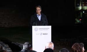 Μητσοτάκης: Η Metlen φωτίζει τον Λευκό Πύργο – Επόμενος σταθμός τα Βυζαντινά Τείχη