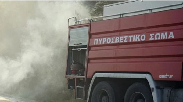 Ζάκυνθος: Μάχη με τις φλόγες λόγω των ισχυρών ανέμων
