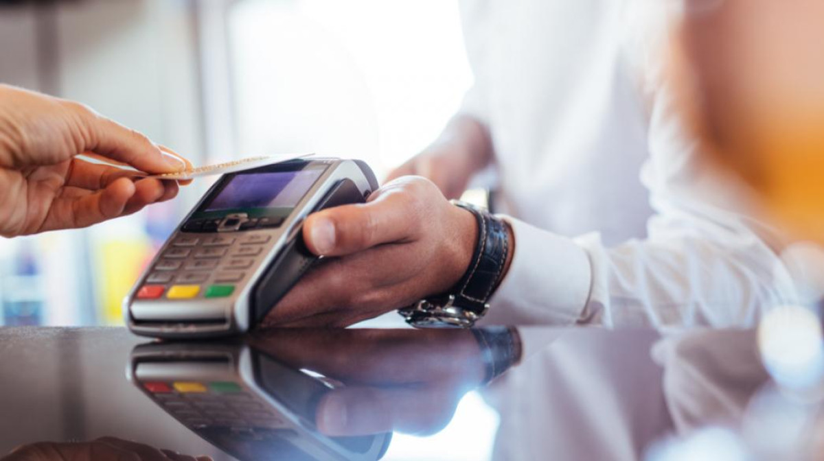 «Καμπανάκι» ΚΕΕΕ για το μητρώο POS: Επαγγελματίες κινδυνεύουν με…ακούσια πρόστιμα