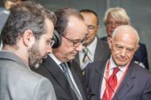Τα γραφεία του Corallia επισκέφτηκε ο Φρανσουά Ολάντ