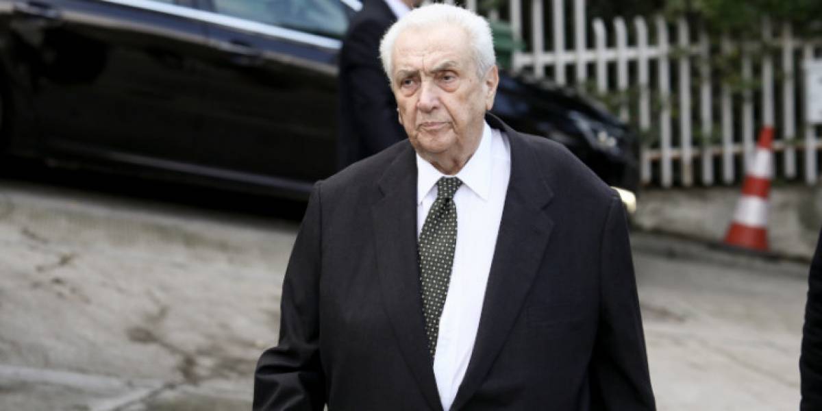 ΕΑΕΕ: Η ασφαλιστική αγορά αποχαιρετά τον Δημήτρη Κοντομηνά