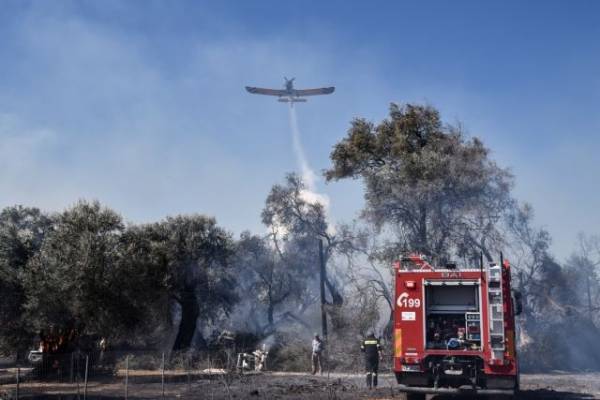 Πυρκαγιά στην περιοχή Λουτρακίου-Περαχώρας - Προληπτική εκκένωση