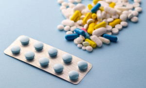 «Καμπανάκι» από τον Πανελλήνιο Ιατρικό Σύλλογο για τις ελλείψεις φαρμάκων