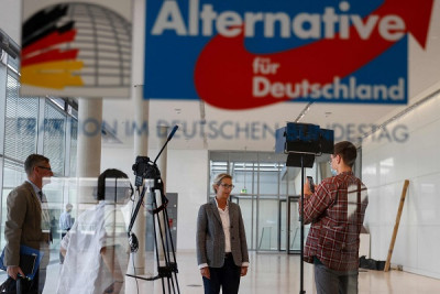 Άνοδο της ακροδεξιάς δείχνει νέα δημοσκόπηση στη Γερμανία