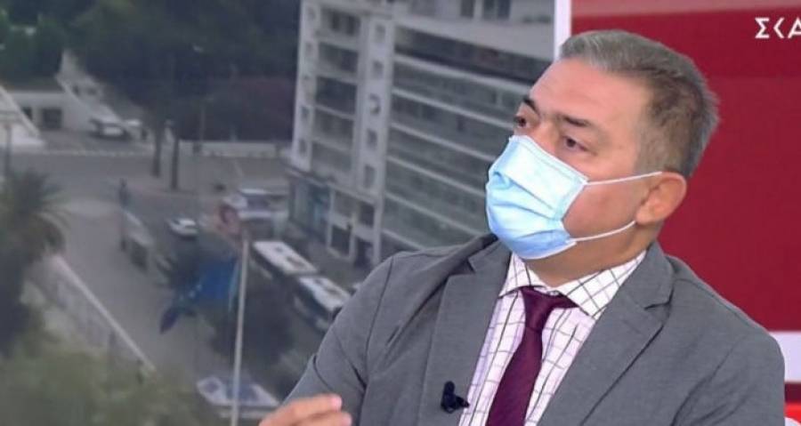 Βασιλακόπουλος (εντατικολόγος): Οι 200 από τους 480 διασωληνωμένους θα πεθάνουν