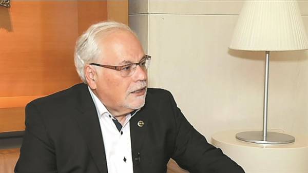 Παυλάκης: Τσουνάμι θανάτων τον Ιανουάριο λόγω της Όμικρον