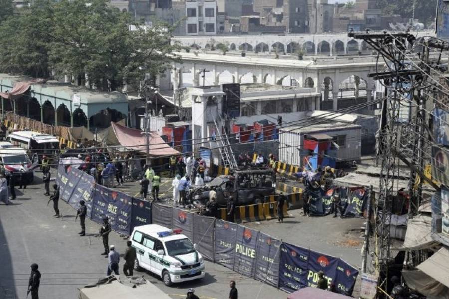Έκρηξη σε χώρο λατρείας σουφιστών στο Πακιστάν