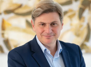 Ν.Φαραντούρης: Ρωτά την Κομισιόν για δασμούς σε κρασιά, αλκοολούχα ποτά