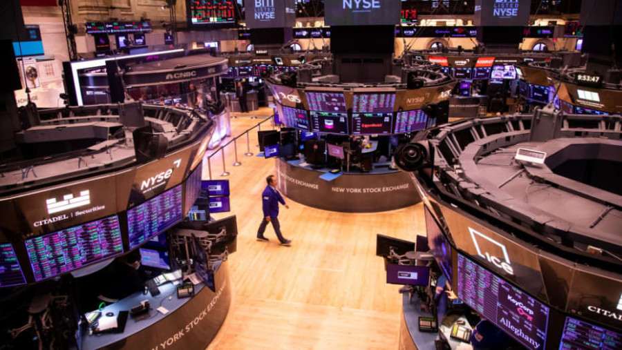 Επεκτείνονται τα κέρδη του Nasdaq- Ράλι 12% για την Tesla