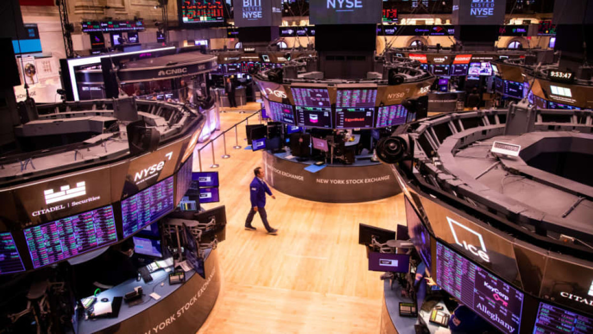 Επεκτείνονται τα κέρδη του Nasdaq- Ράλι 12% για την Tesla