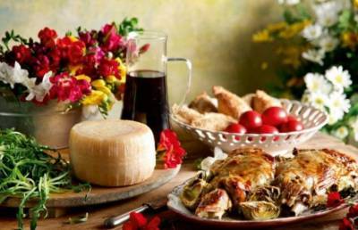 Πασχαλινό τραπέζι-Τιμές: Ήπιες μεταβολές στο κρέας- Ανοδικές τάσεις στα οπωροκηπευτικά