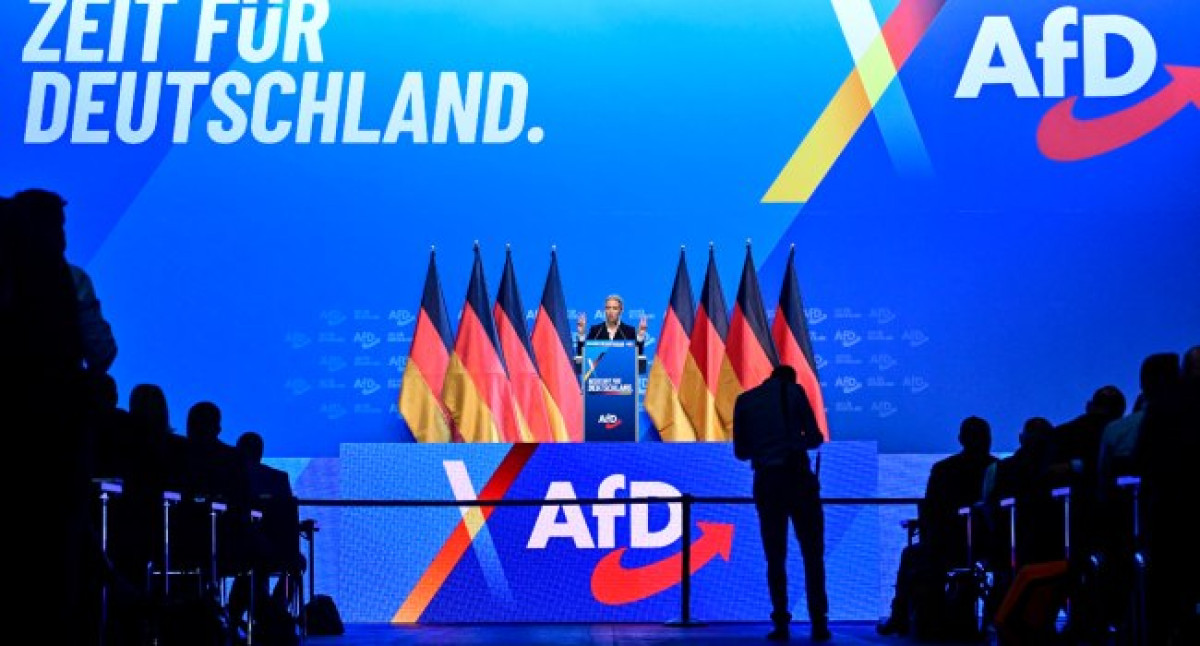 Γερμανία: Η AfD παραμένει πρώτη δύναμη – Αυξάνεται η δυσαρέσκεια για τον Μερτς λόγω μεταρρυθμίσεων
