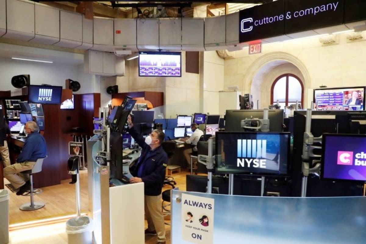 Με απώλειες έκλεισε η Wall Street-Τέλος στο ανοδικό σερί του Nasdaq