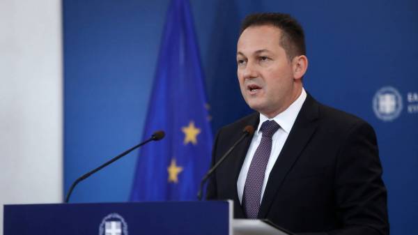 Η τοποθέτηση Πέτσα για εισαγόμενα κρούσματα και Μαρινάκη