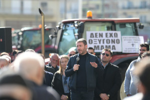 Ο Ανδρουλάκης στα μπλόκα: Μηνύματα για Τέμπη και αγρότες