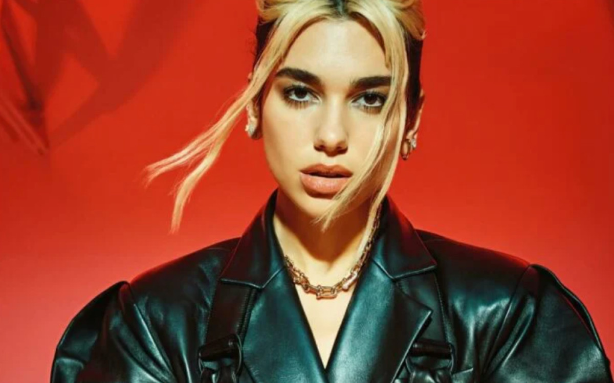Μουντιάλ 2022: Rod Stewart και Dua Lipa λένε “όχι” στο Κατάρ και καταδικάζουν την καταπάτηση των ανθρώπινων δικαιώματων
